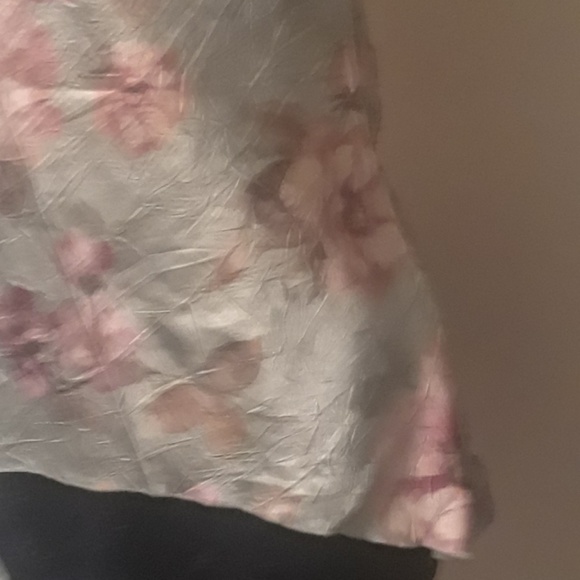 iz Byer California Halter Top Floral design - Picture 4 of 7